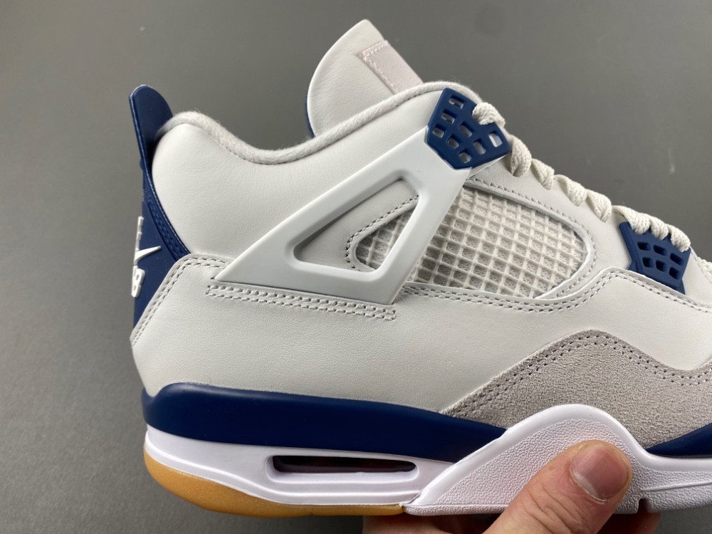 Nike SB x Air Jordan 4 “Navy” DR5415-100