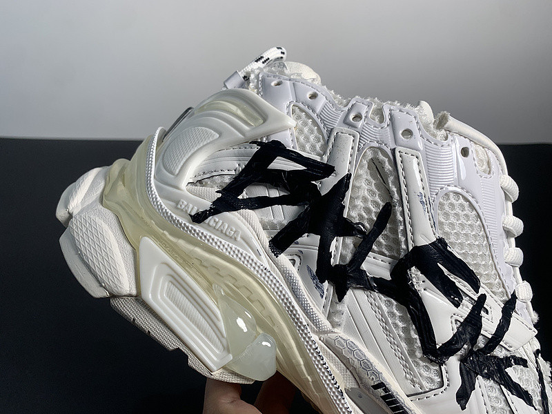 Ba*len*cia*ga runner sneaker