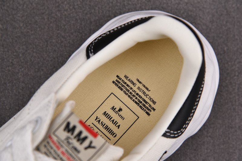 Ma*s*n mihara yasuhiro sneaker