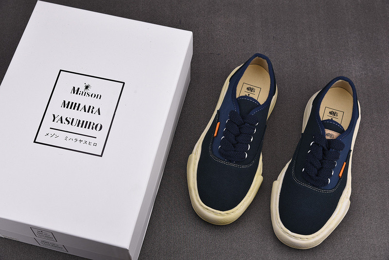 Ma*s*n mihara yasuhiro sneaker